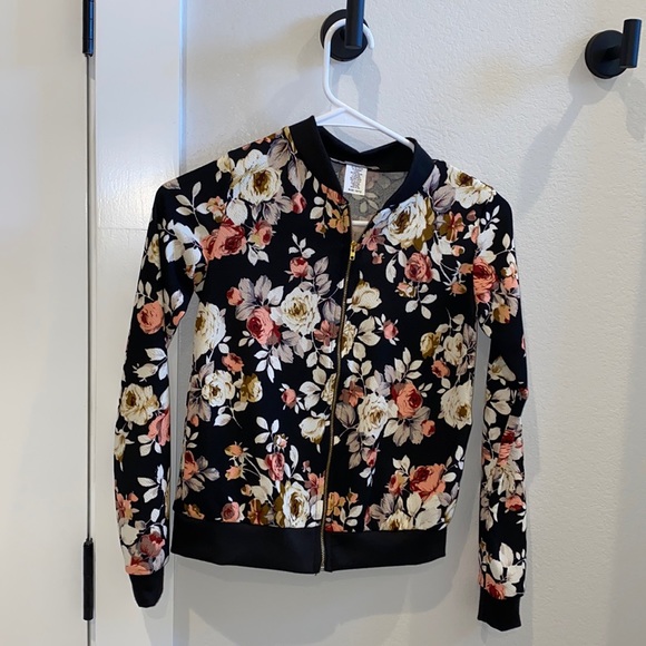 EUC Size 10/12 10 12 Girls Boho Flower Floral Lightweight Bomber Jacket Coat - Picture 1 of 4